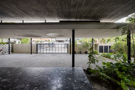 Tropical Shift House